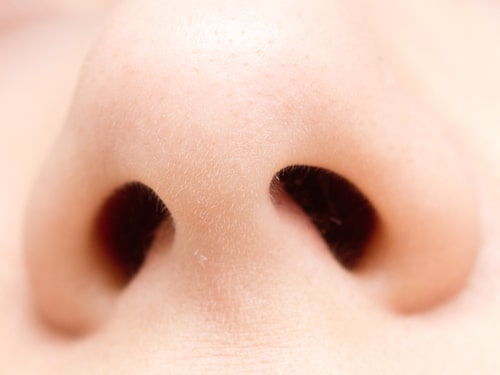 鼻毛が長い原因は 長い鼻毛を処理するおすすめの対策方法5選