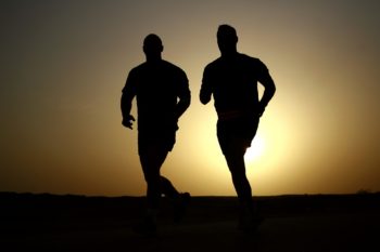runners-training-at-sunset